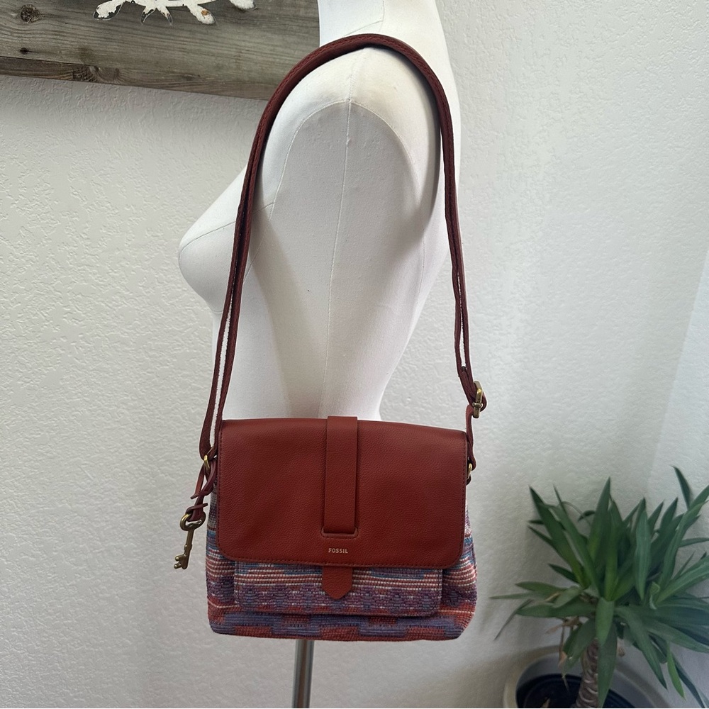Fossil Kinley Woven fabric leather flap purse handbag w/ key charm